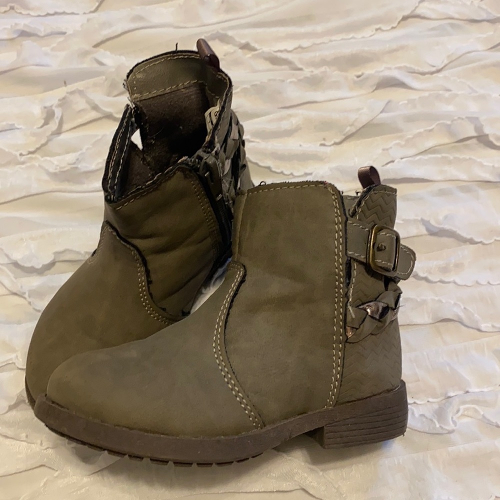 OshKosh boots